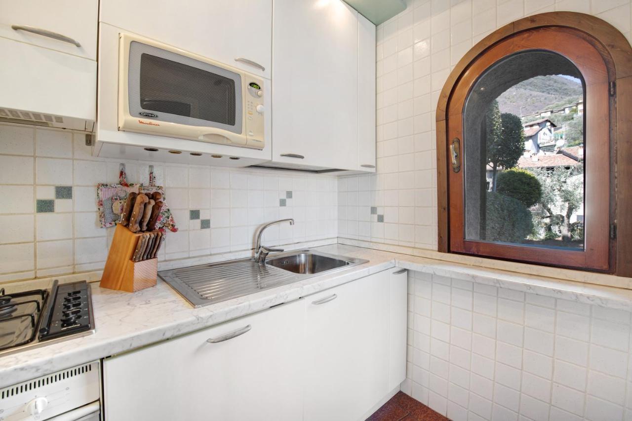 Lake View Apartment Gardone Riviera Exterior foto